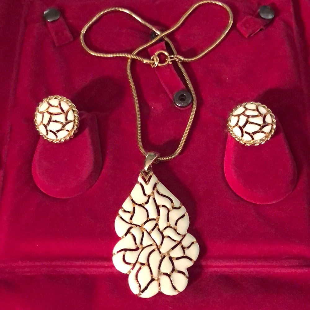 Necklace Earring jewelry set